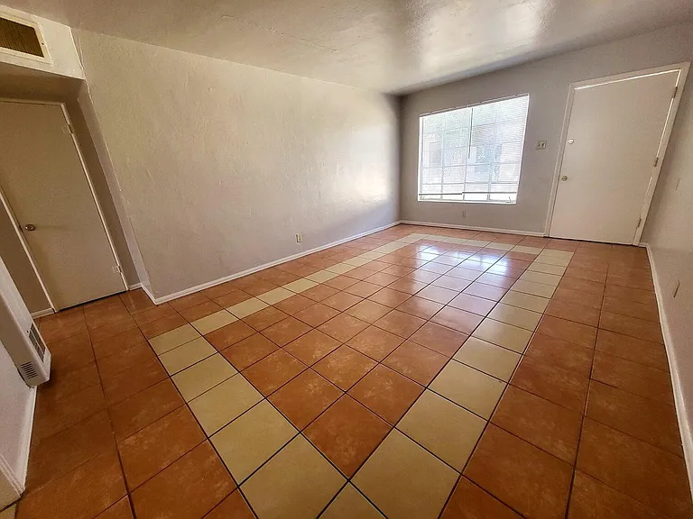 2607 Nations Ave #2 — Photo 3