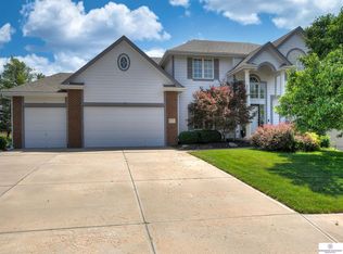 18303 Adams Cir, Omaha, NE 68135