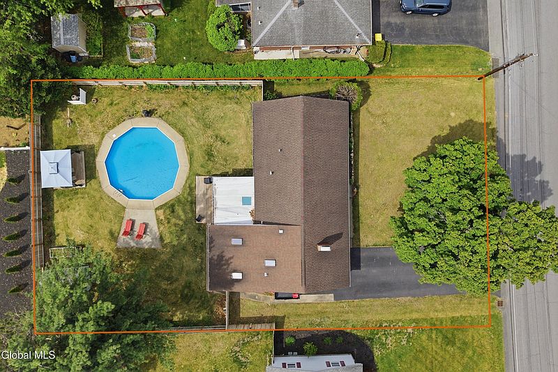 5th image of 11 James Drive