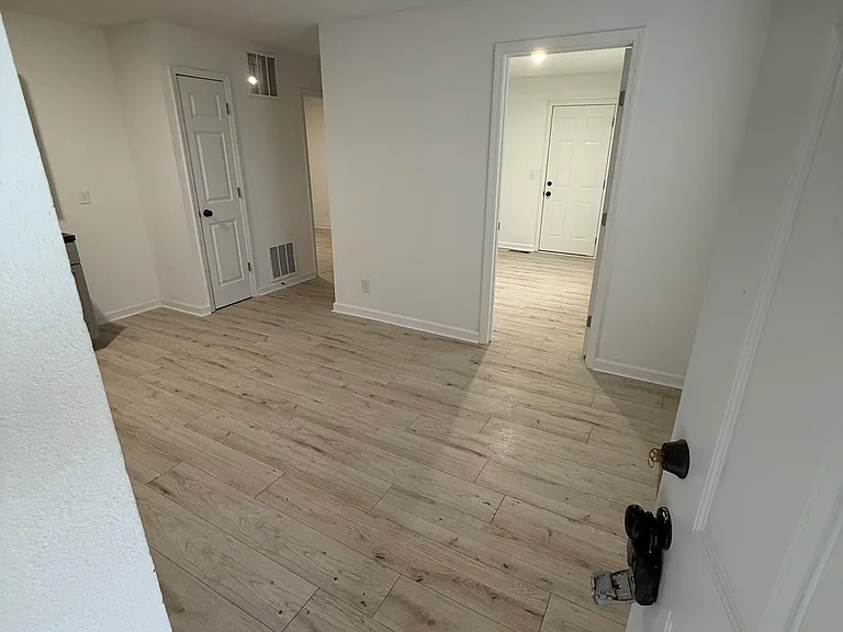 551 N Summitlawn Ln — Photo 2