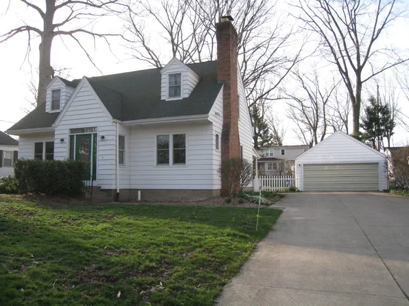 1115 W Arlington Rd, Erie, PA 16509