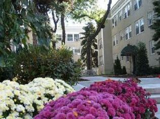 123 Summit Ave APT 1, Summit, NJ 07901