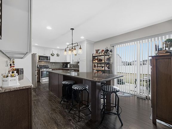 4th image of 6428 Amanda Dr