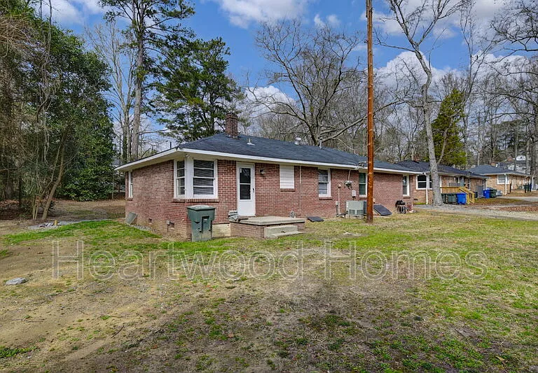 3300 Margrave Rd #B — Photo 22