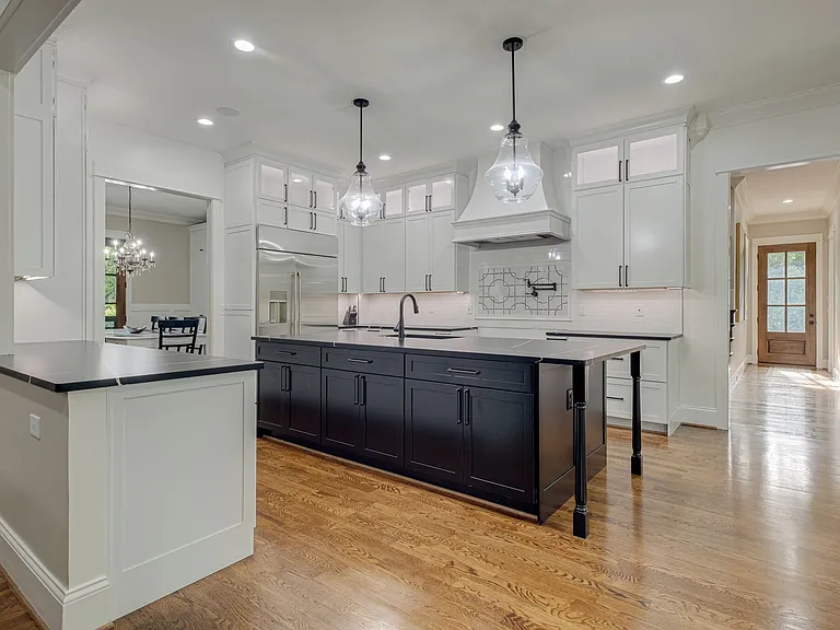8231 Glover Dr — Photo 20