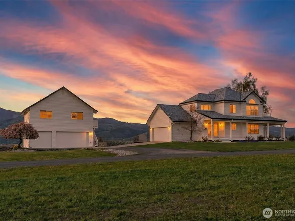 1190 Summit Boulevard, Manson, WA 98831