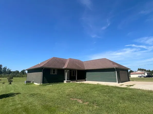 13691 Christmas Tree Rd, Johnston City, IL 62951