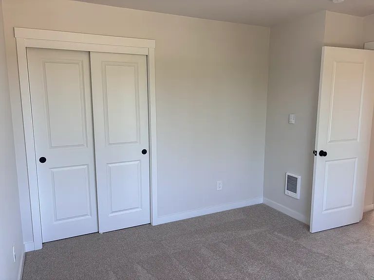 8660 SE Steele St — Photo 7