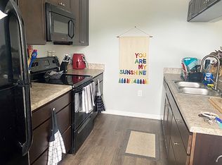 608 Castle St APT 302, Wilmington, NC 28401