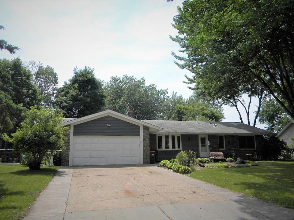1st image of 8463 Hillside Trl S
