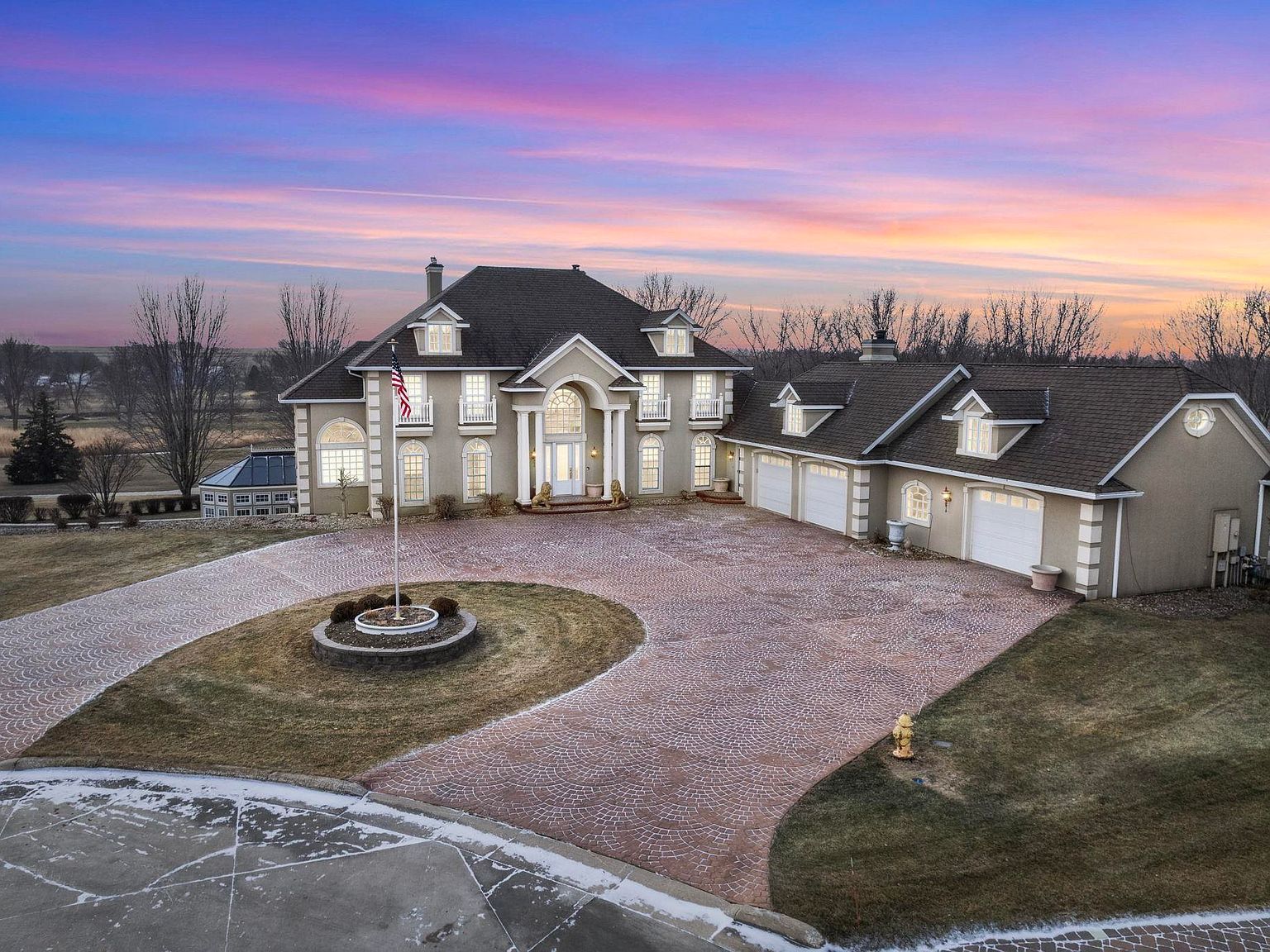1550 Willow Run Blvd