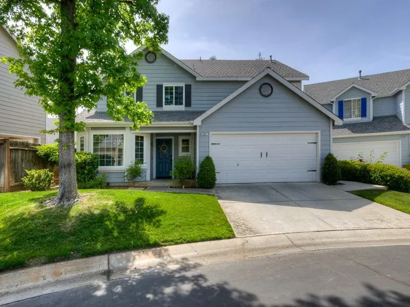 1091 E Monticello Cir, Fresno, CA 93720