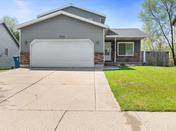 4721 Southstone Dr SE, Kentwood, MI 49548