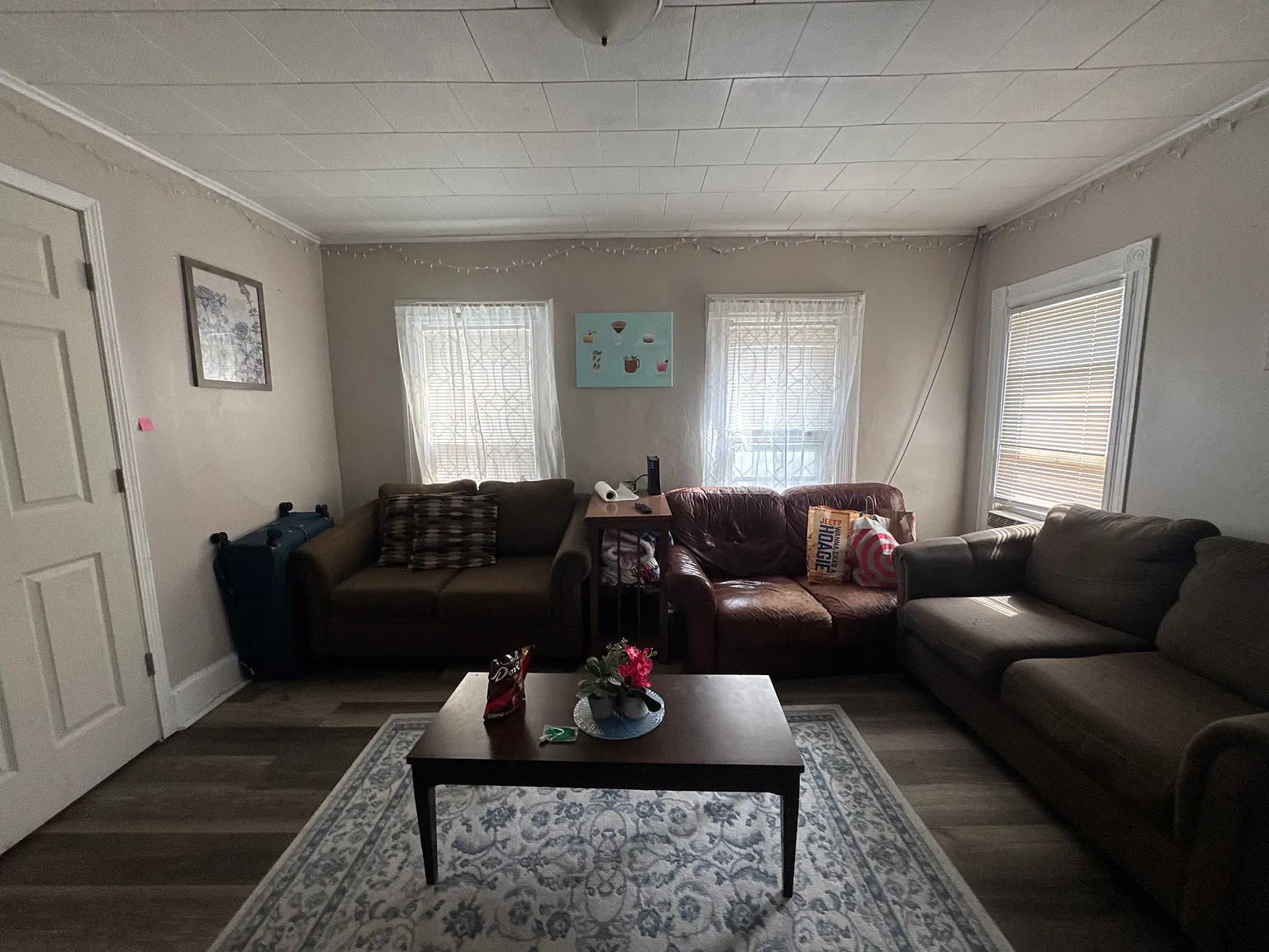 6 bed, 2772 sqft, $3,000 — Photo 3