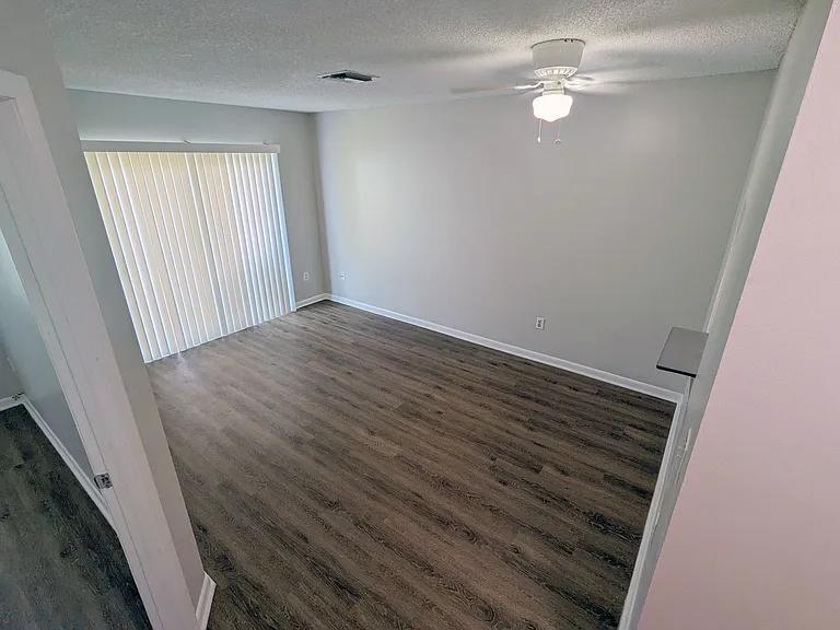 3031-3045 Springfield Ln #3033 — Photo 8