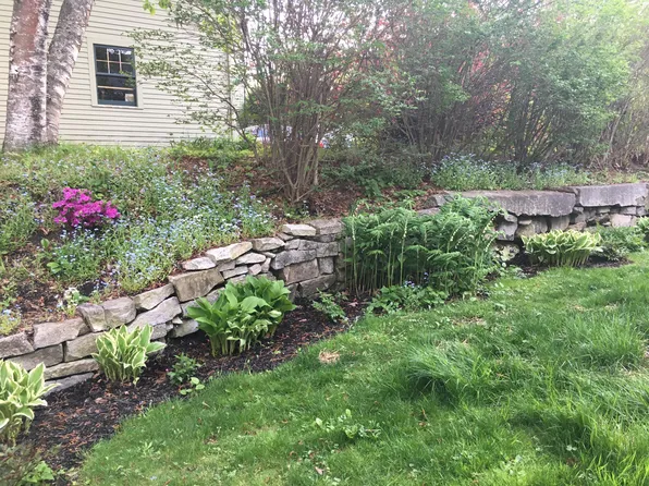 2 Warren Street, Hallowell, ME 04347