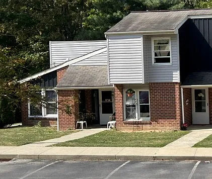 2 bed, 1000 sqft, $965 — Photo 3