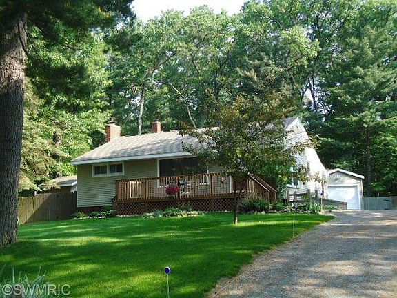 3rd image of 2180 Lake Ave