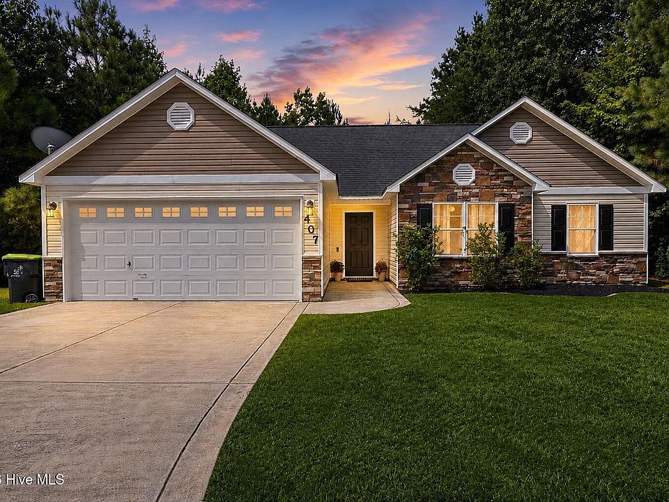 1st image of 407 Hidden Oaks Drive