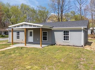 1 Godwin Ct, Greensboro, NC 27405