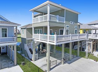 1991 Royalville Ct, Crystal Beach, TX 77650
