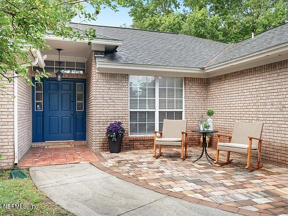 2nd image of 4325 APPLE TREE Place