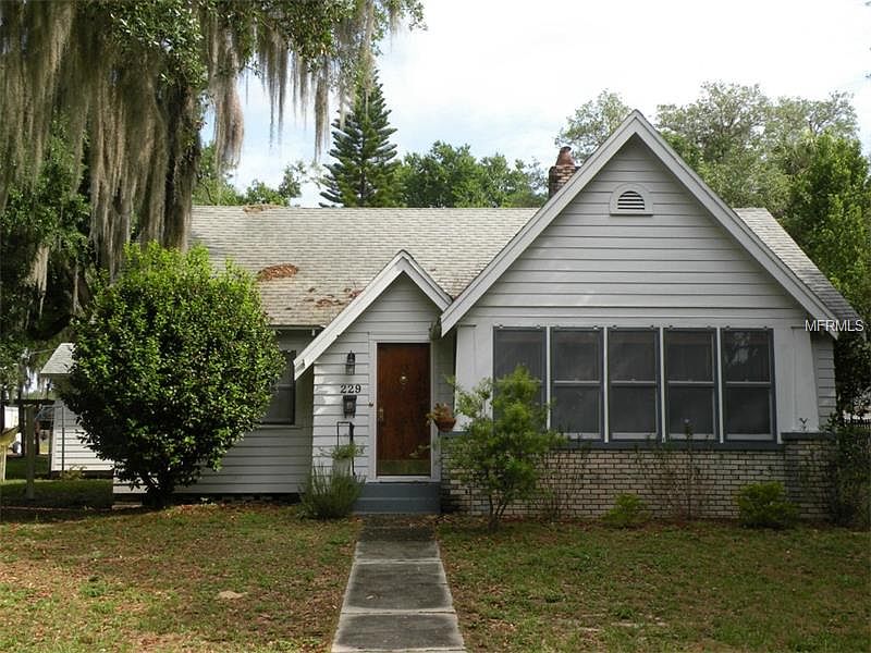 1st image of 229 E Sessoms Ave