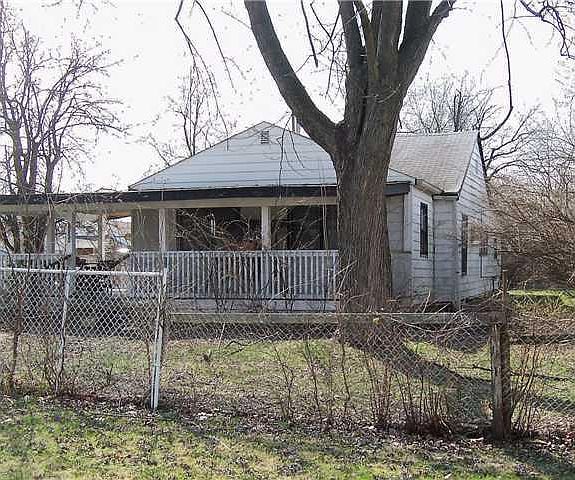 2nd image of 2924 S Saint Paul St