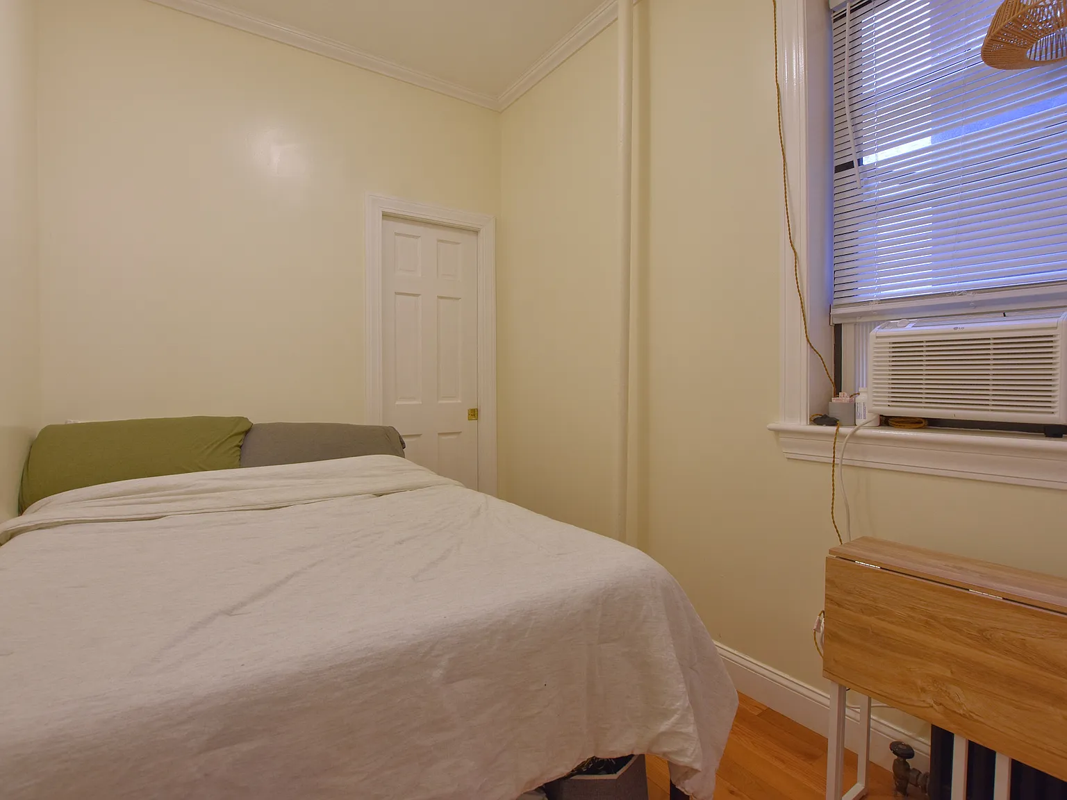 266 West 11th Street — Photo 2