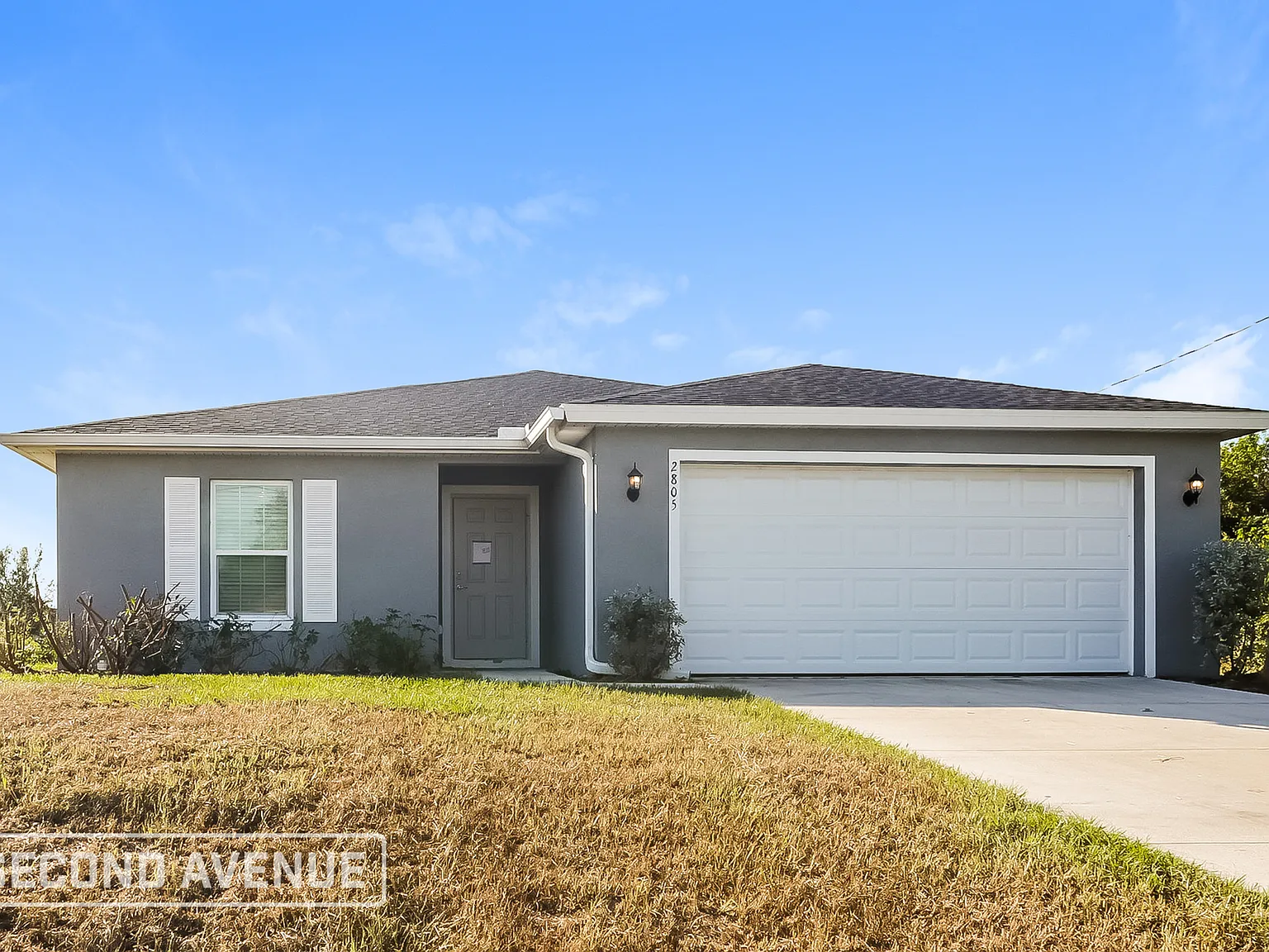 4 bed, 2.0 bath, 1833 sqft, $2,360 — Photo 1