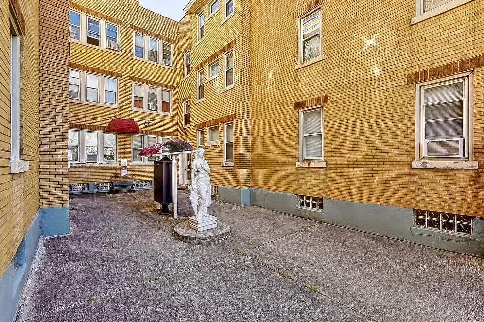 Building Photo - 4828 Glenway Ave