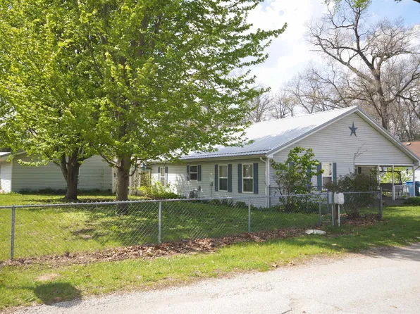 7765 N Tecumseh Rd, Walkerton, IN 46574