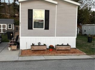 307 Castle Rd, Washington, PA 15301