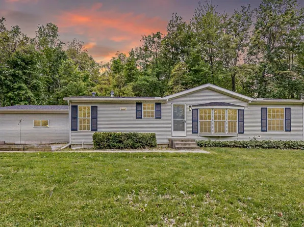 53975 Whitesell Dr, South Bend, IN 46628