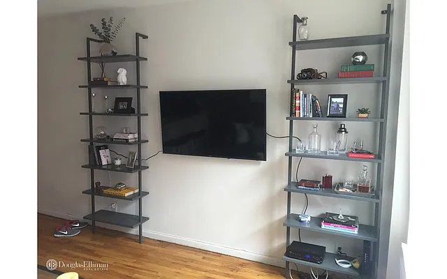 Rented by Douglas Elliman | media 15