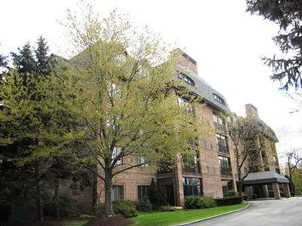 2525 Greensburg Pike APT 404, Pittsburgh, PA 15221