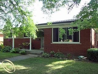 2nd image of 21216 Evergreen St