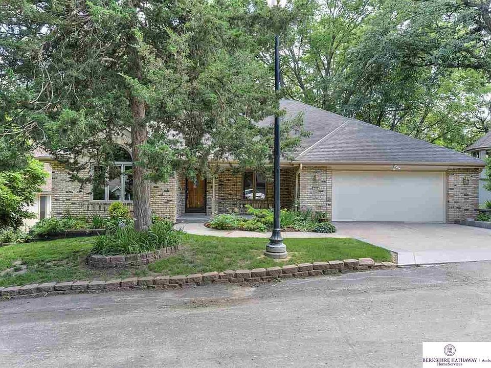 1st image of 506 Waldruh Dr