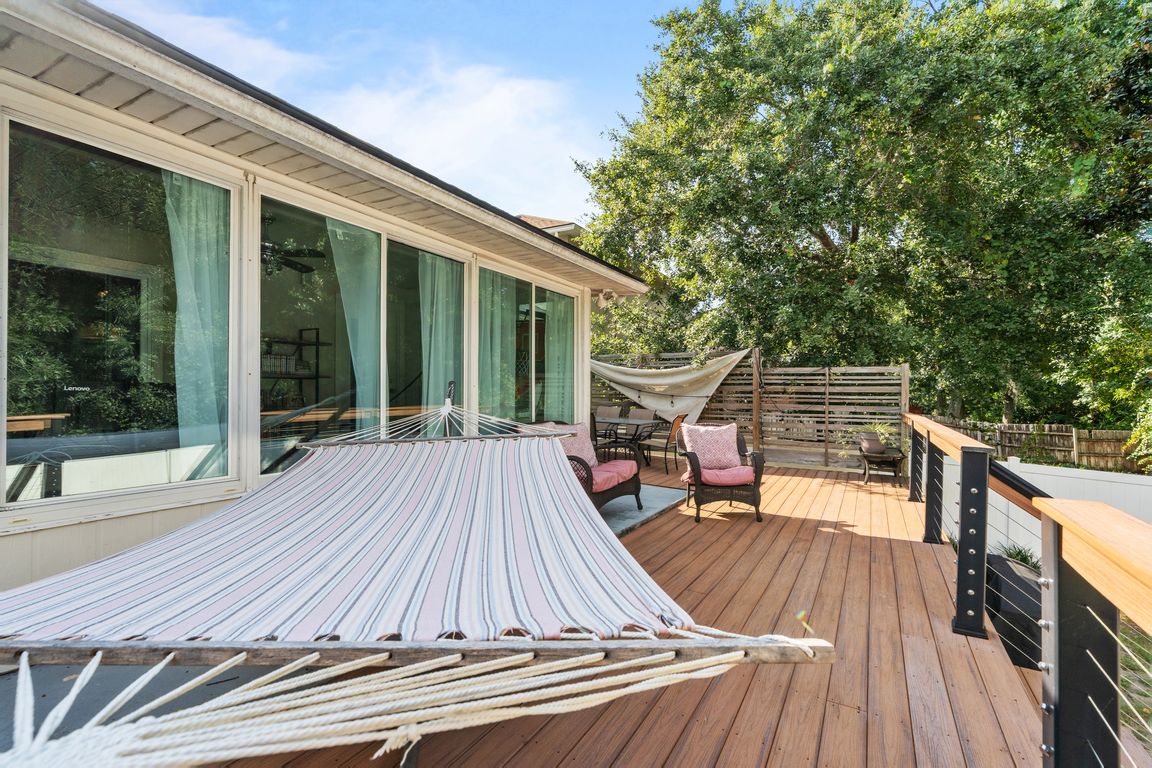 next background image