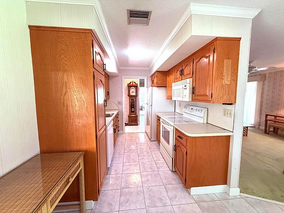 2nd image of 532 SE Brookside Terrace