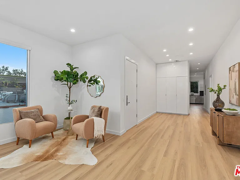 613 Westmount Dr — Photo 10