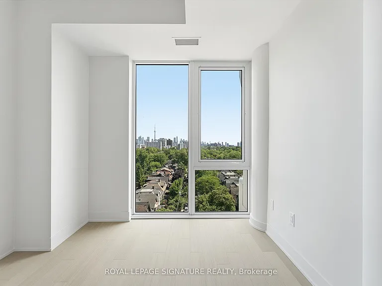 322 Dupont St #1004 — Photo 21