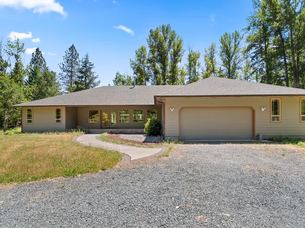 2525 Leland Rd, Wolf Creek, OR 97497