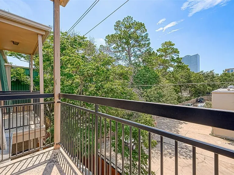 4515 Briar Hollow Pl #305 — Photo 13