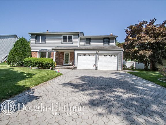 2nd image of 7 Garvey Dr