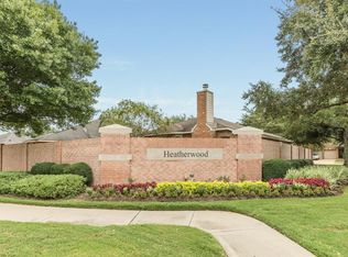 2704 Shadow Bay Dr, Pearland, TX 77584