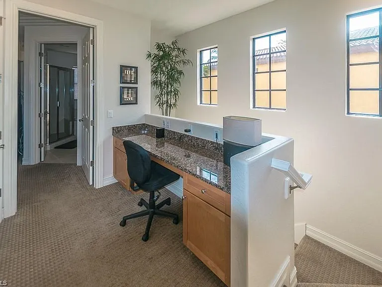 9102 Chula Vista St #11302 — Photo 16