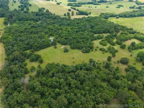 7379 S 448th Rd, Rose, OK 74364