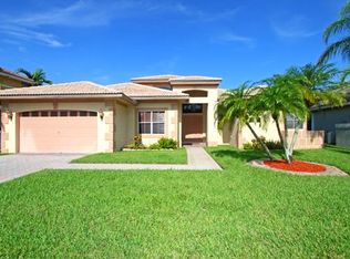 640 Cypress Pointe Dr W, Pembroke Pines, FL 33027