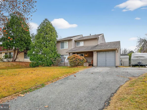 15907 Peach Walker Dr, Bowie, MD 20716